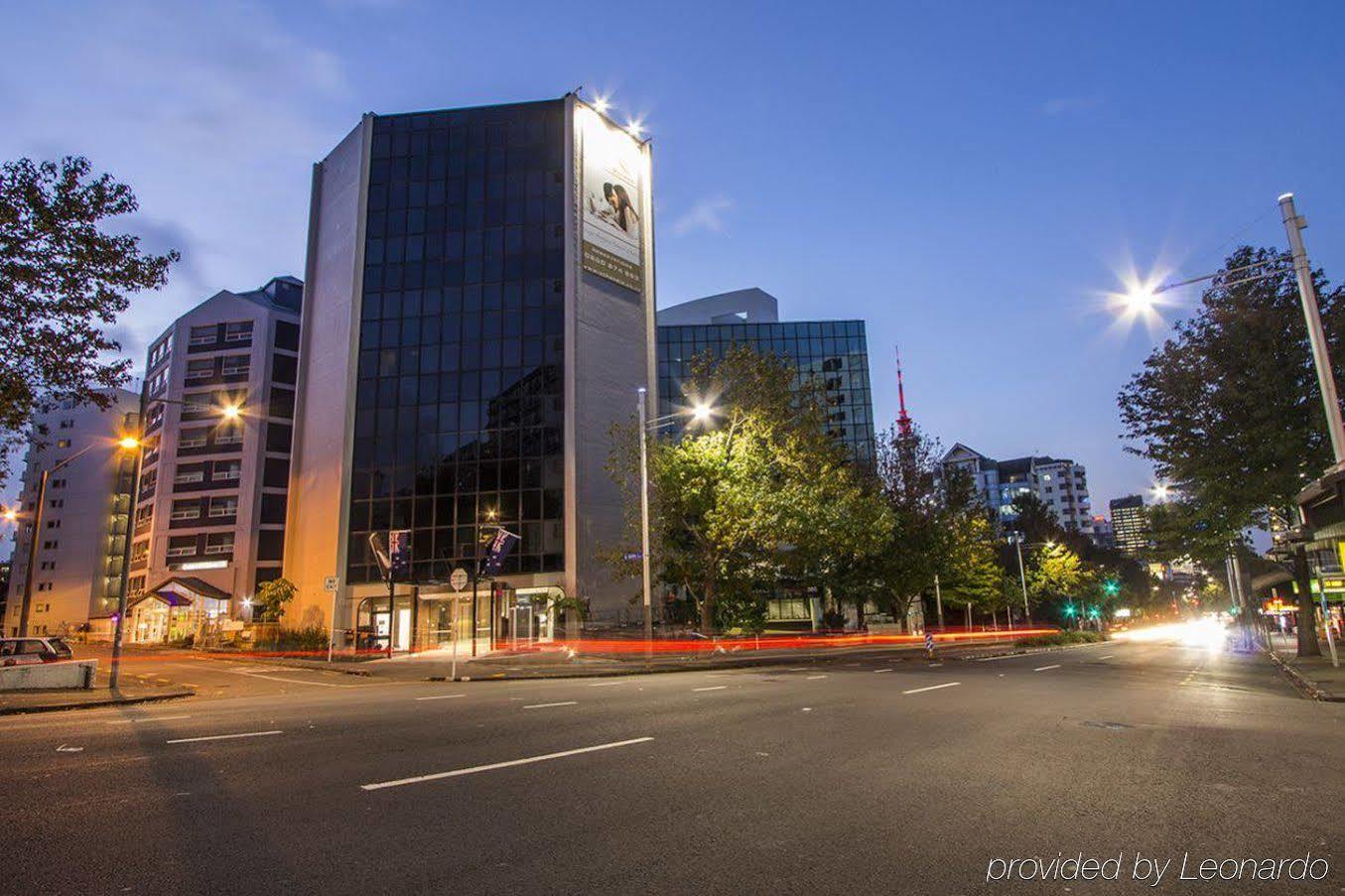 Vr Queen Street Hotel & Suites Auckland Exterior photo